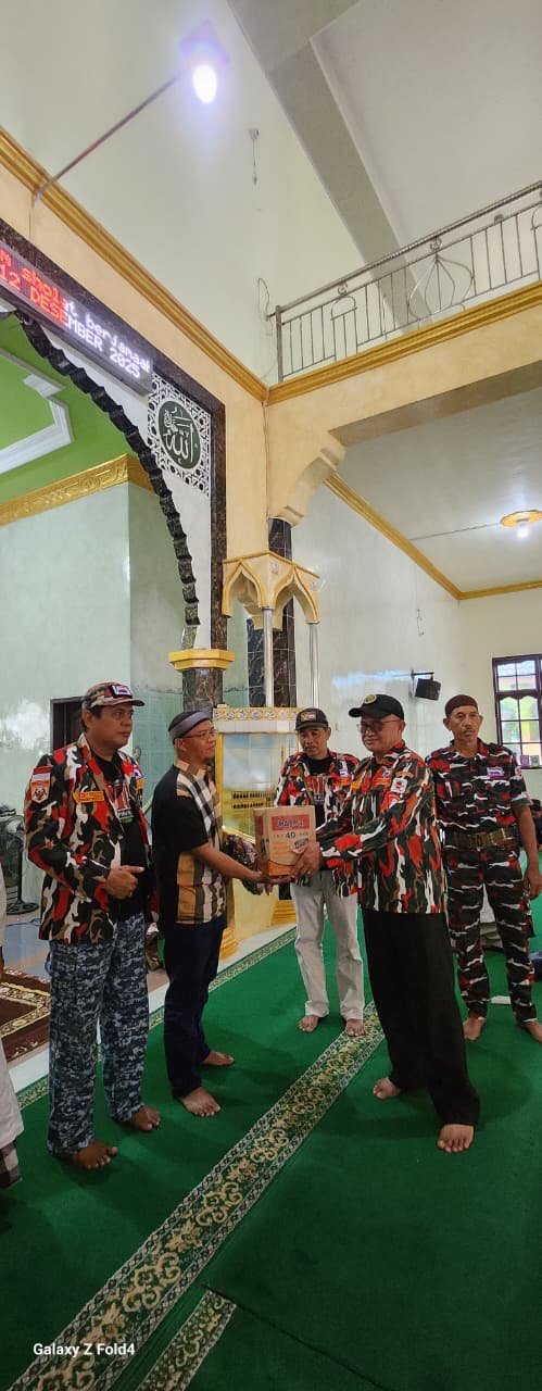 LMP Macab Pinrang Salurkan Bantuan untuk Korban Kebakaran di Salimbongan